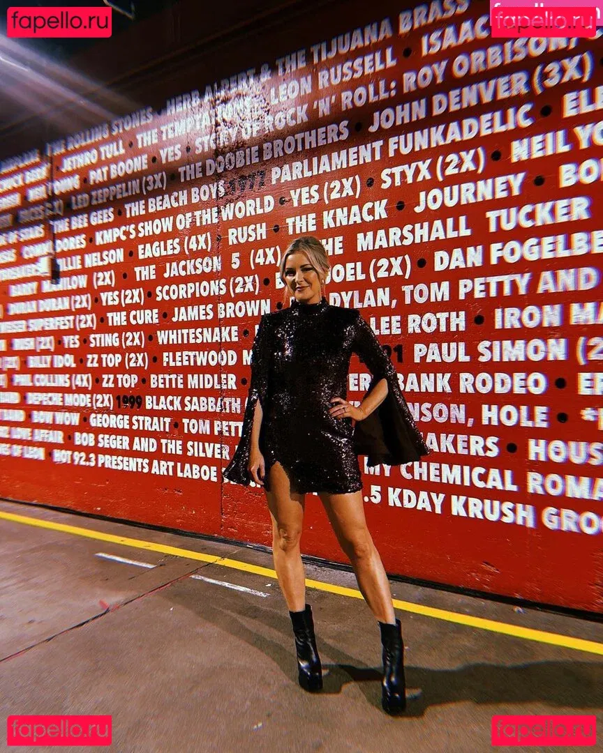 Renee Paquette Onlyfans Photo Gallery 