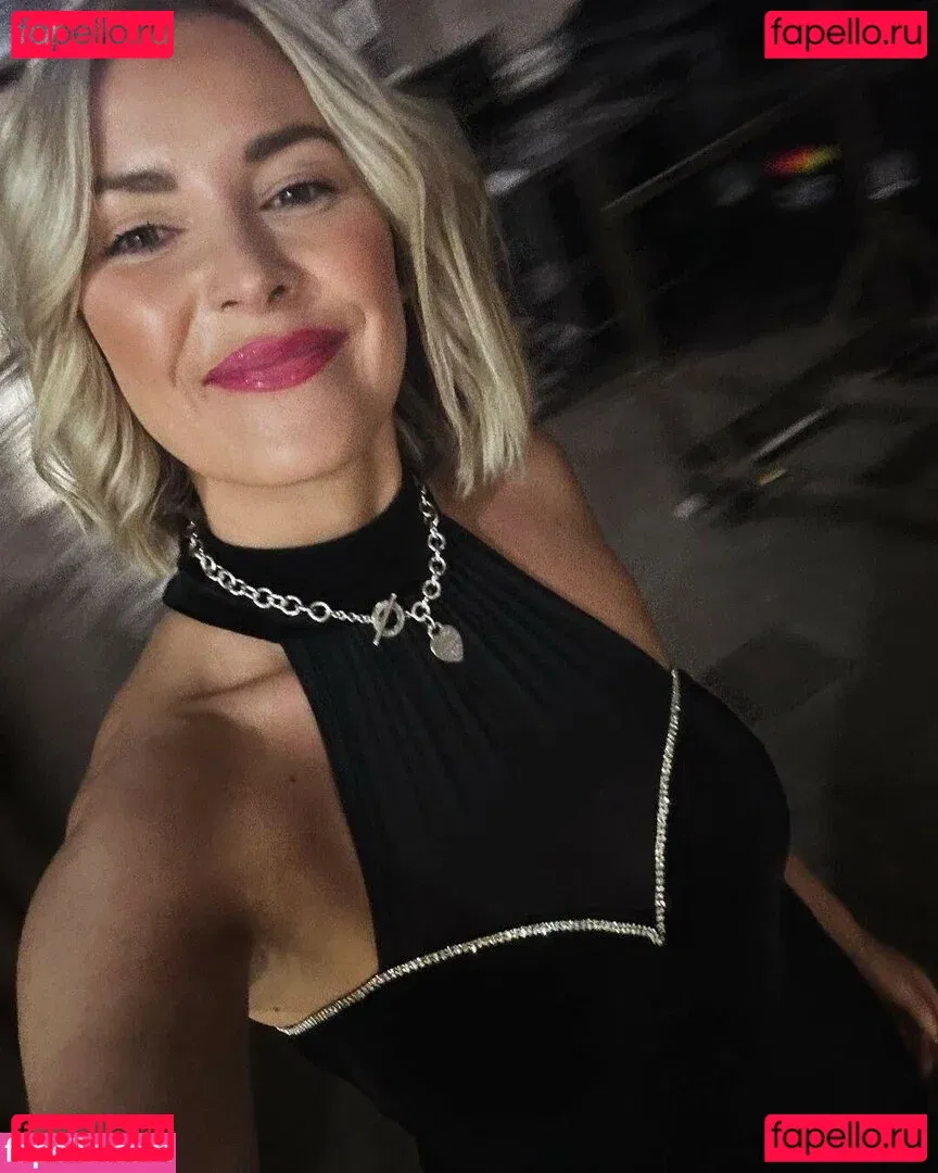 Renee Paquette Onlyfans Photo Gallery 