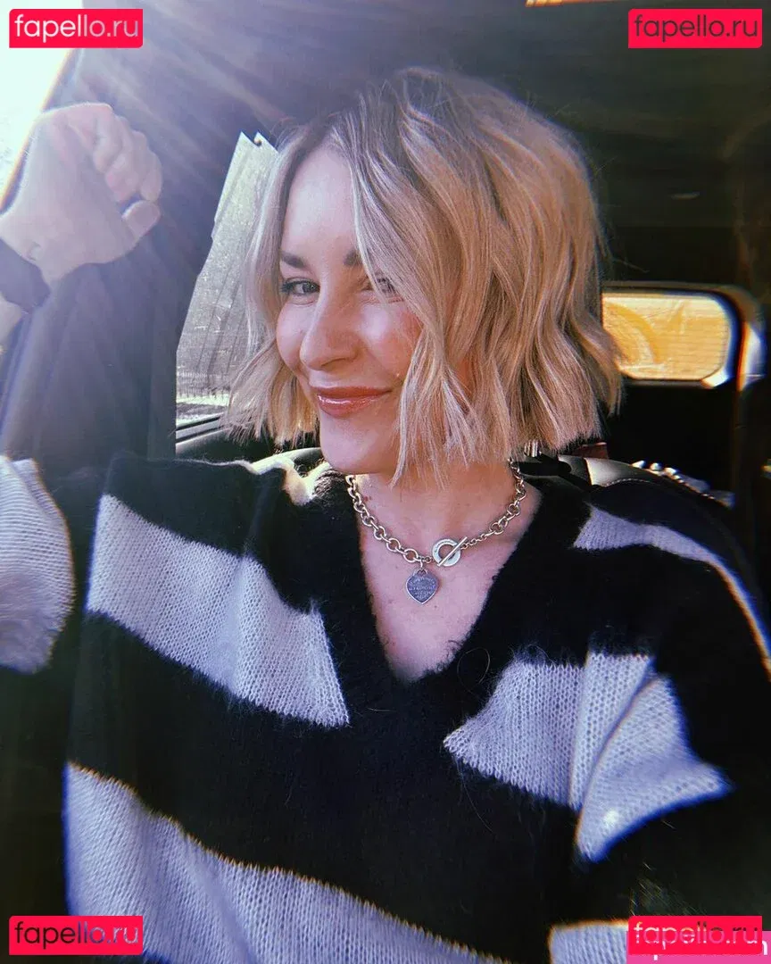 Renee Paquette Onlyfans Photo Gallery 