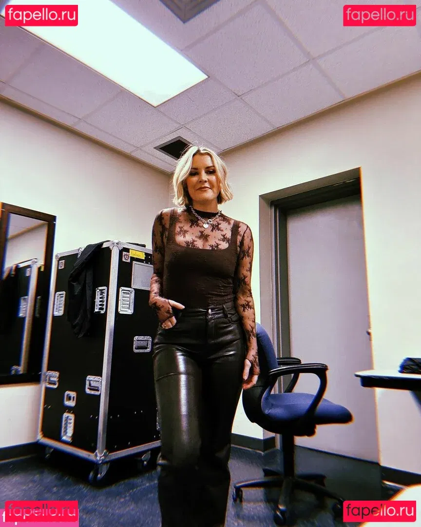 Renee Paquette Onlyfans Photo Gallery 