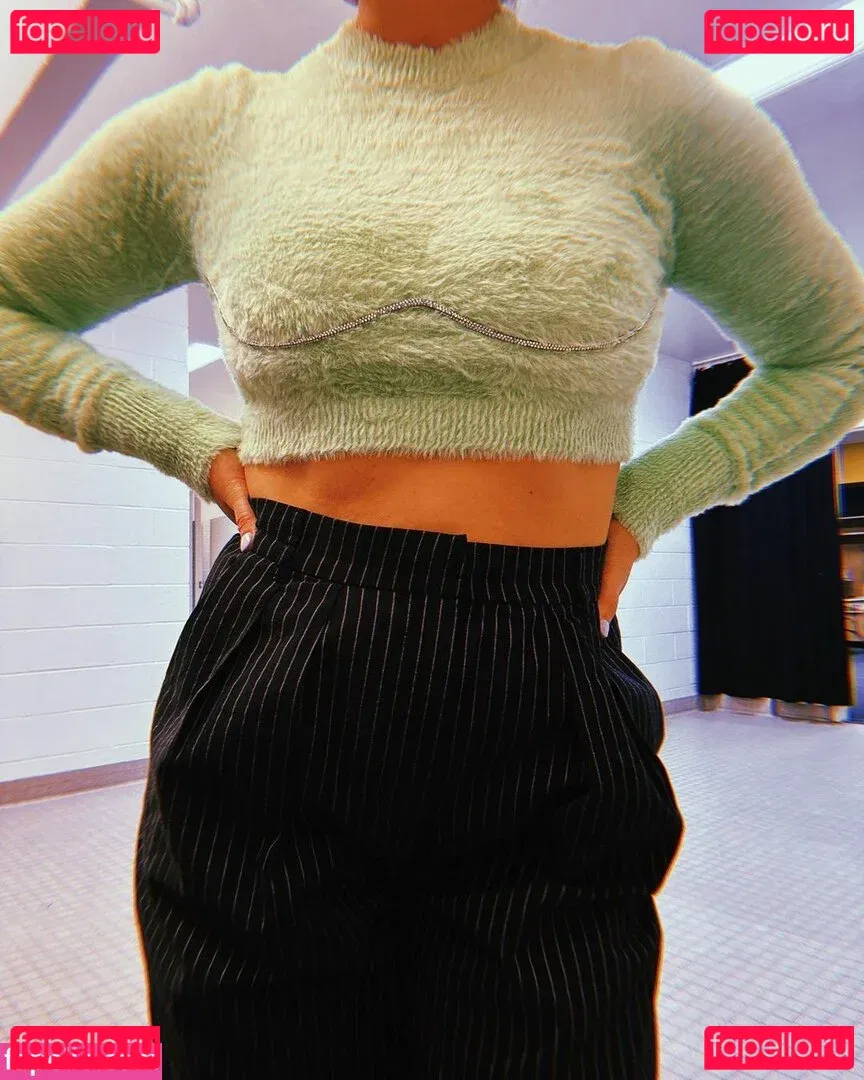 Renee Paquette Onlyfans Photo Gallery 