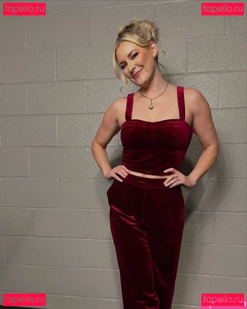 Renee Paquette Onlyfans Photo Gallery 