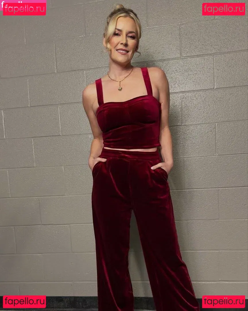 Renee Paquette Onlyfans Photo Gallery 