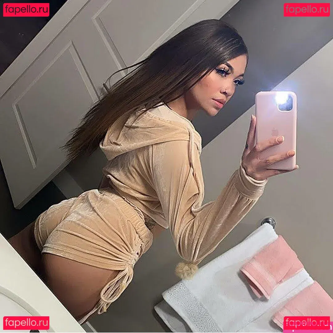 Cassidy Banks Onlyfans Photo Gallery 