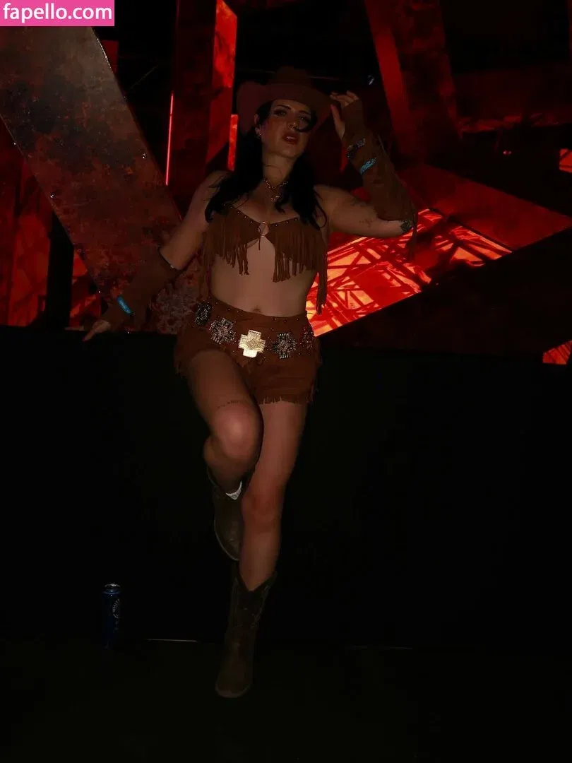 Hope Schwing Onlyfans Photo Gallery 