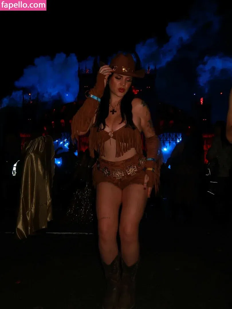 Hope Schwing Onlyfans Photo Gallery 