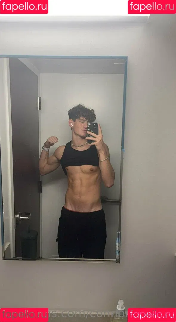 connor4woods Onlyfans Photo Gallery 