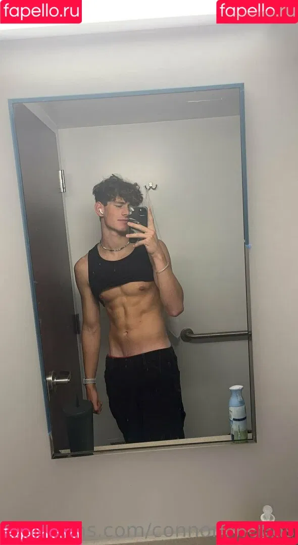 connor4woods Onlyfans Photo Gallery 