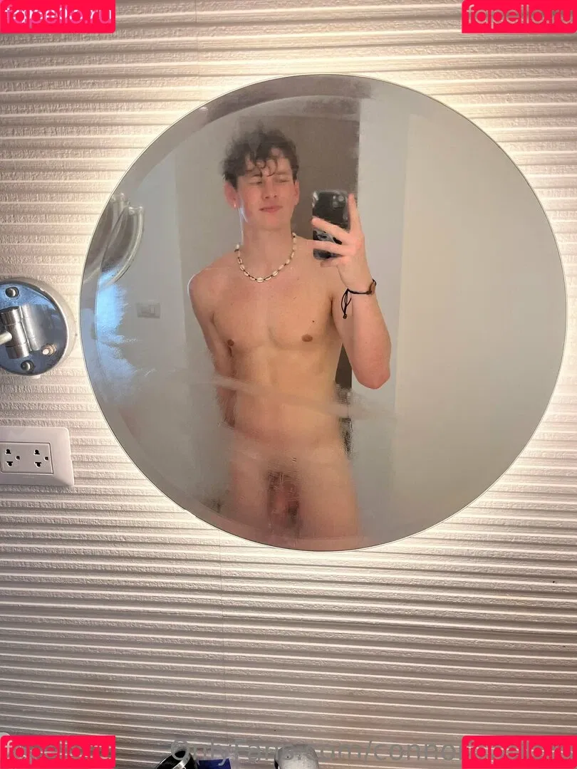 connor4woods Onlyfans Photo Gallery 