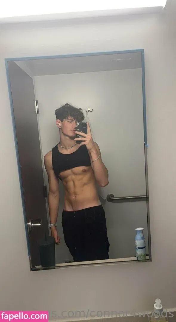 connor4woods Onlyfans Photo Gallery 