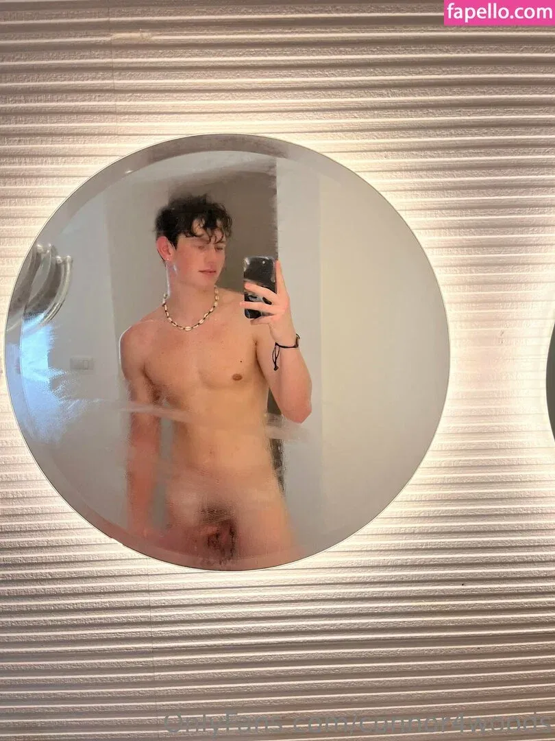connor4woods Onlyfans Photo Gallery 