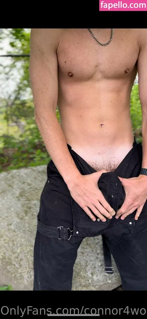 connor4woods Onlyfans Photo Gallery 