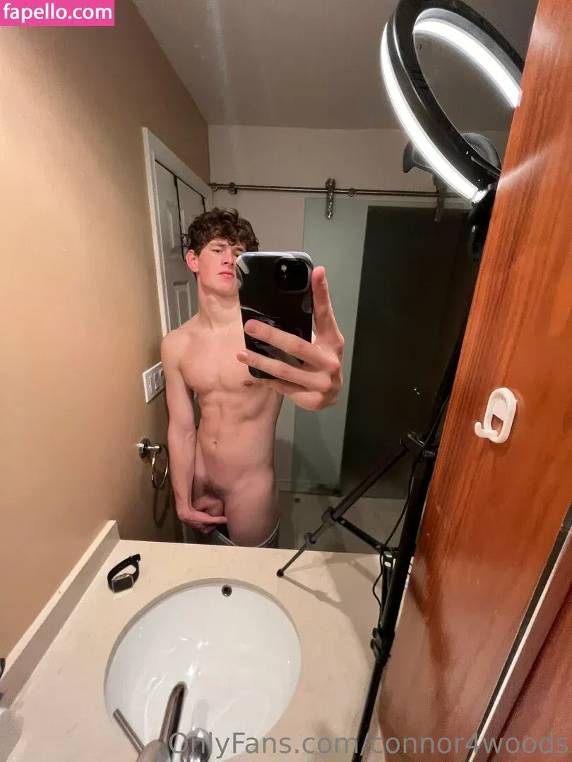 connor4woods Onlyfans Photo Gallery 