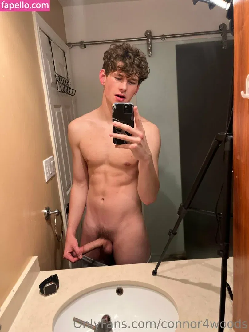 connor4woods Onlyfans Photo Gallery 