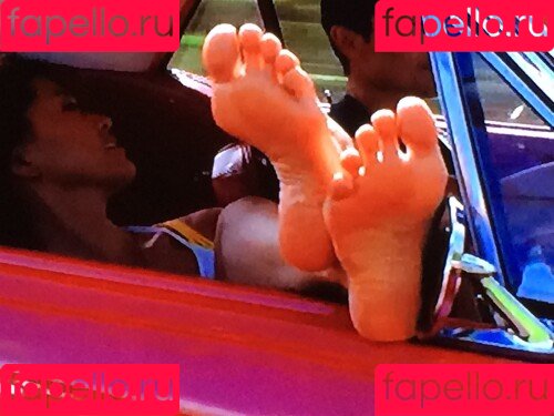 Grace Park Onlyfans Photo Gallery 