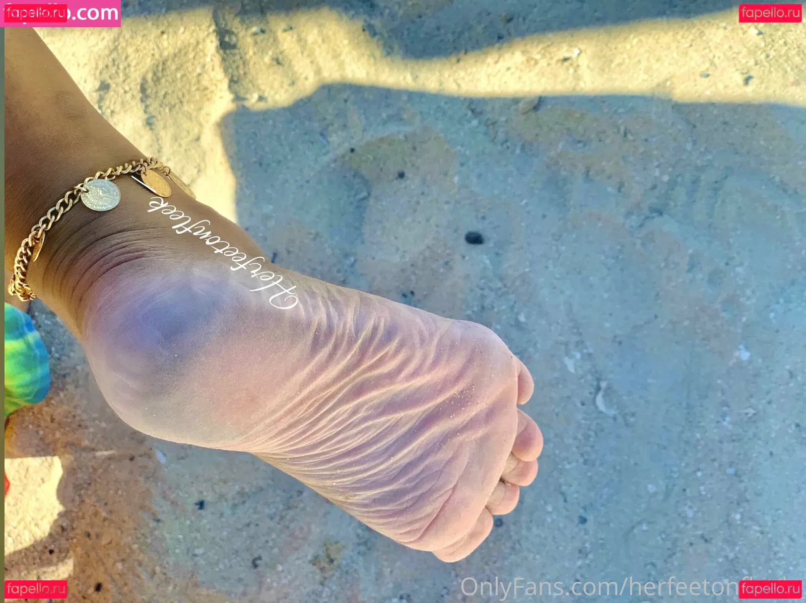 herfeetonfleek_ Onlyfans Photo Gallery 