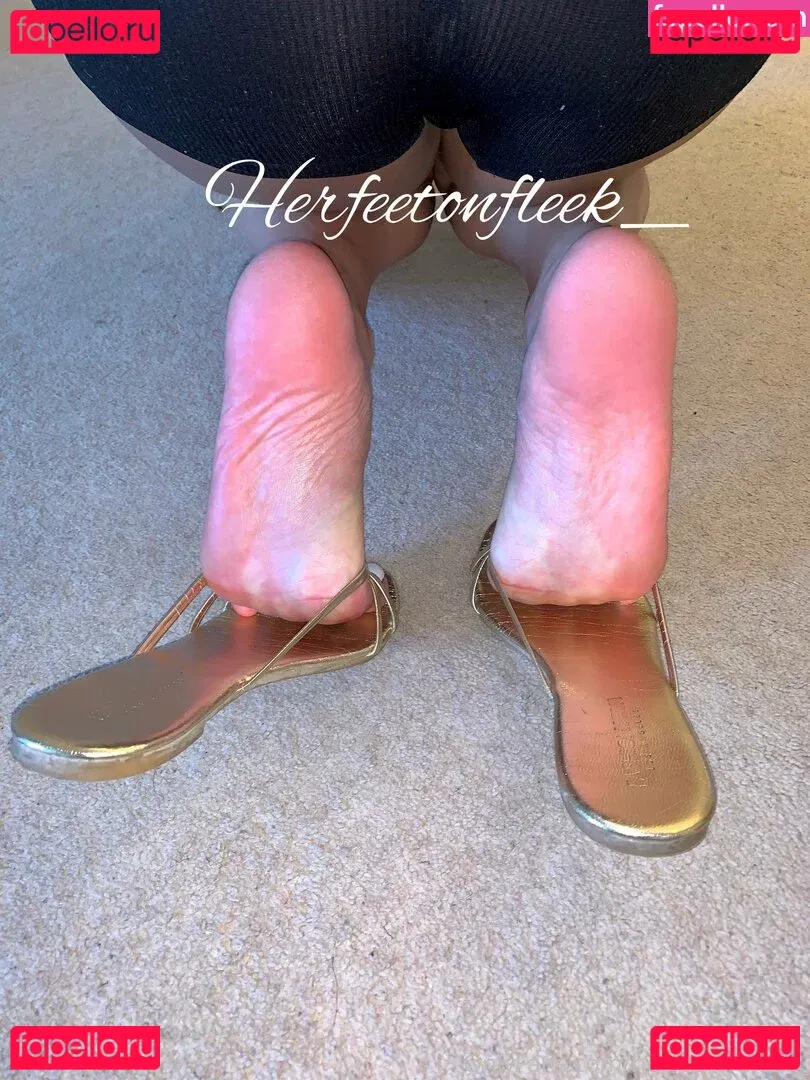 herfeetonfleek_ Onlyfans Photo Gallery 