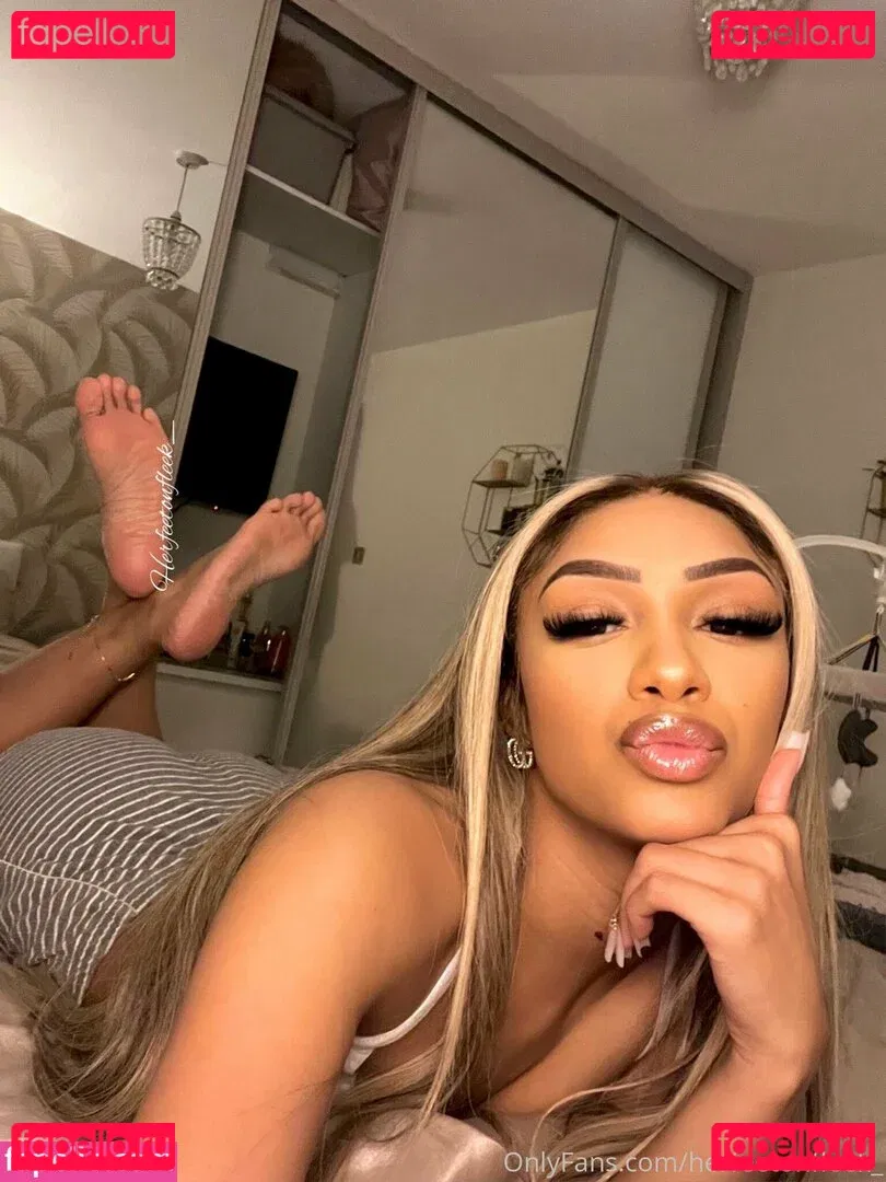 herfeetonfleek_ Onlyfans Photo Gallery 
