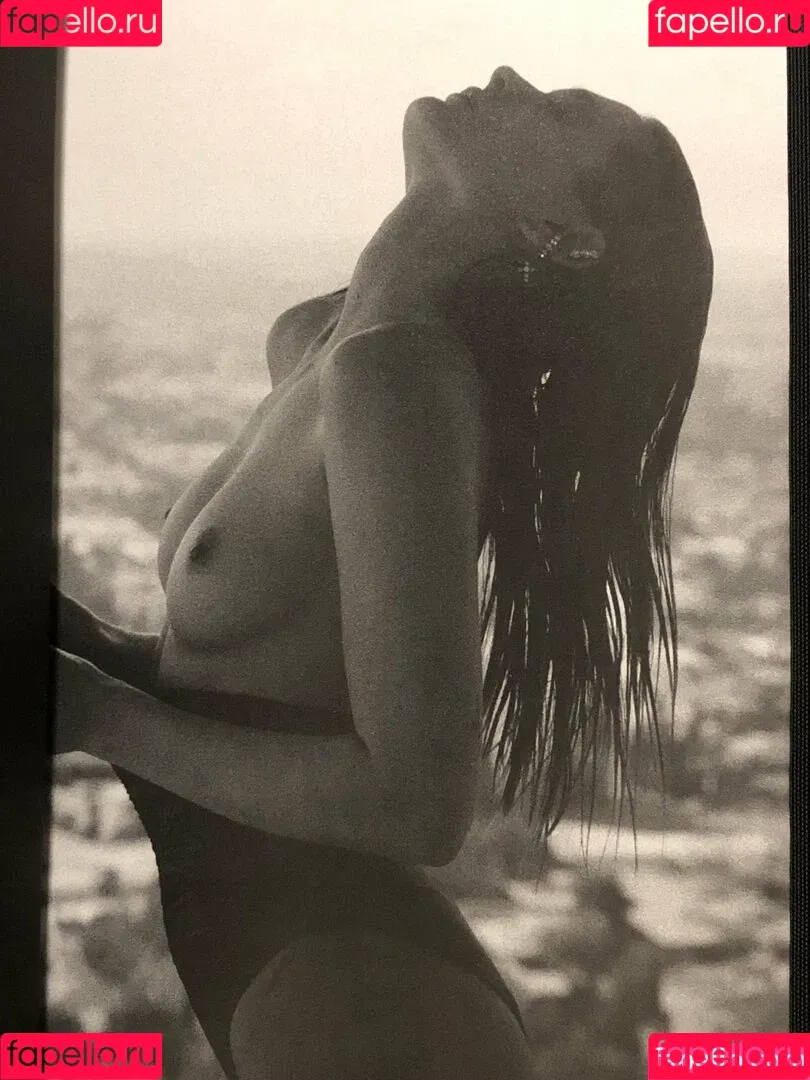 Charlotte Lawrence Onlyfans Photo Gallery 