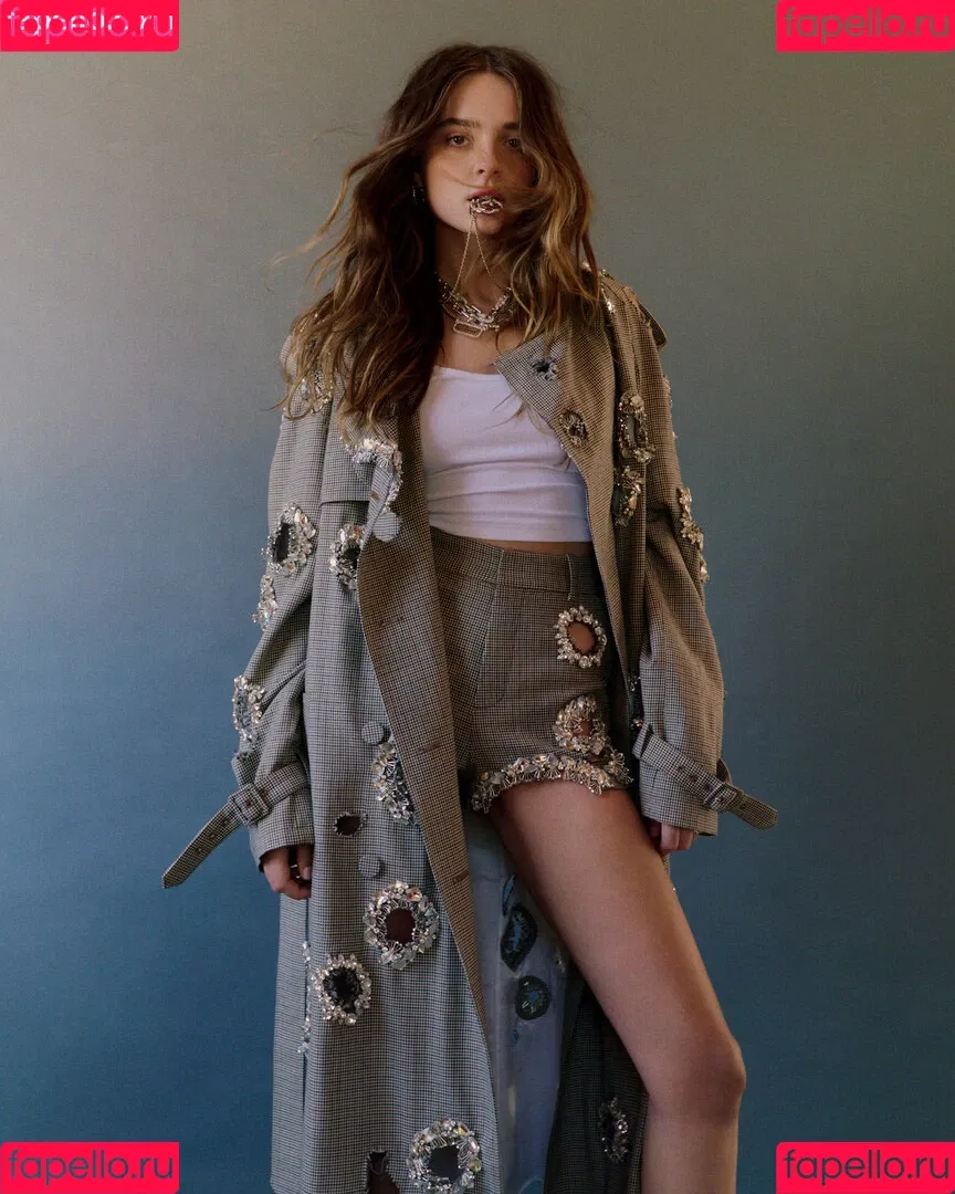 Charlotte Lawrence Onlyfans Photo Gallery 