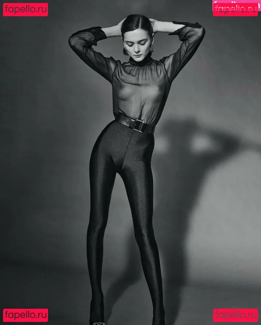 Charlotte Lawrence Onlyfans Photo Gallery 