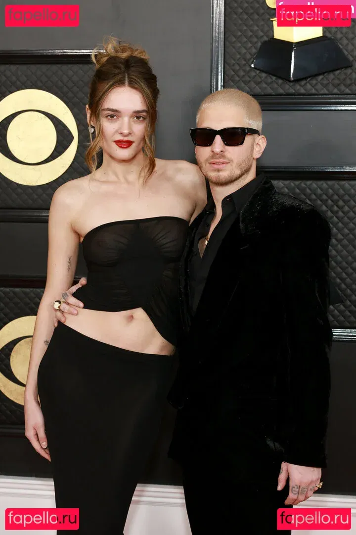 Charlotte Lawrence Onlyfans Photo Gallery 