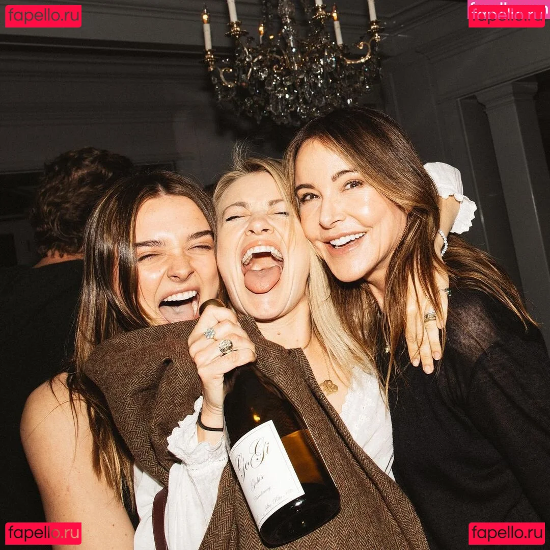 Charlotte Lawrence Onlyfans Photo Gallery 