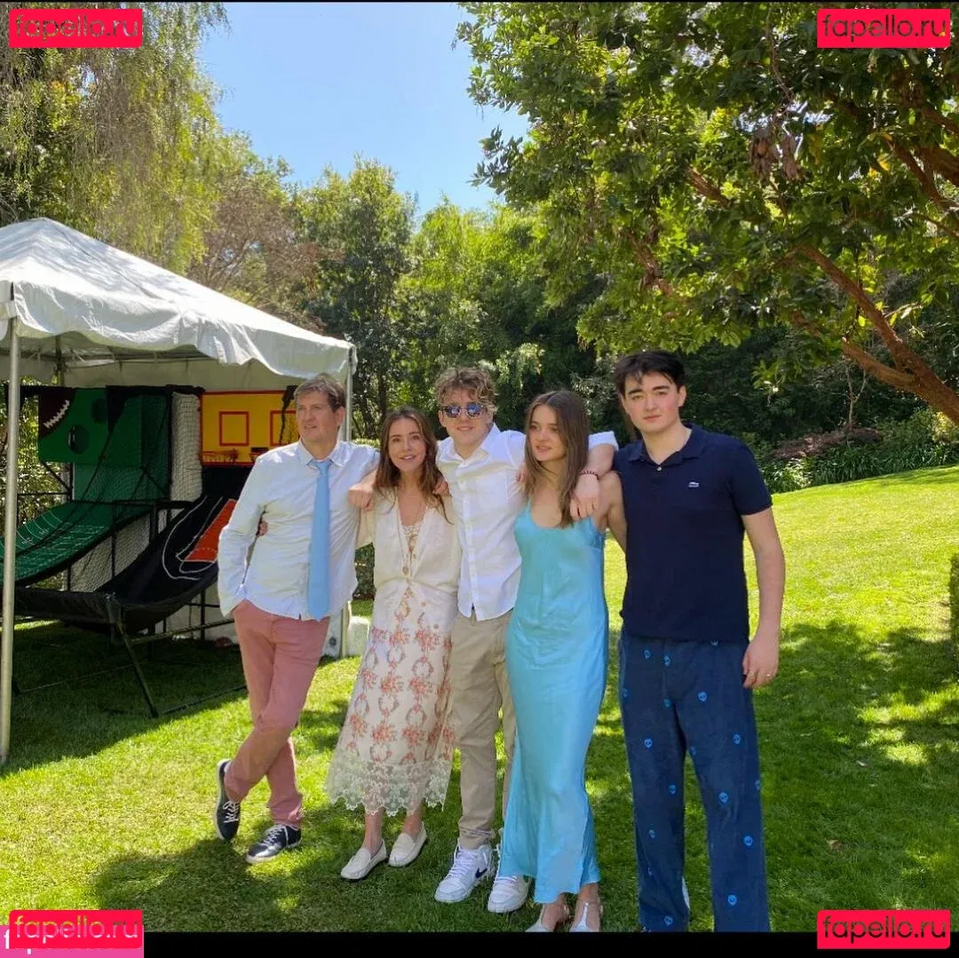 Charlotte Lawrence Onlyfans Photo Gallery 