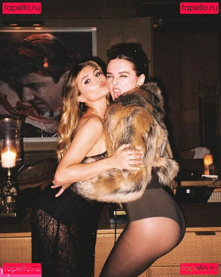 Charlotte Lawrence Onlyfans Photo Gallery 