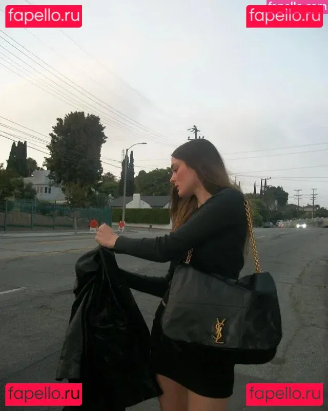 Charlotte Lawrence Onlyfans Photo Gallery 