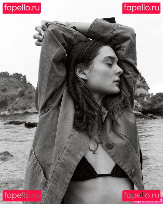 Charlotte Lawrence Onlyfans Photo Gallery 