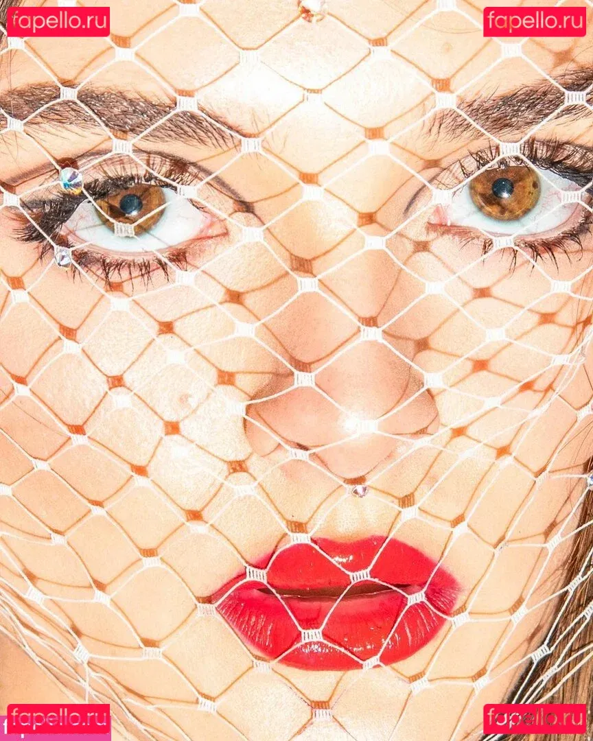 Charlotte Lawrence Onlyfans Photo Gallery 