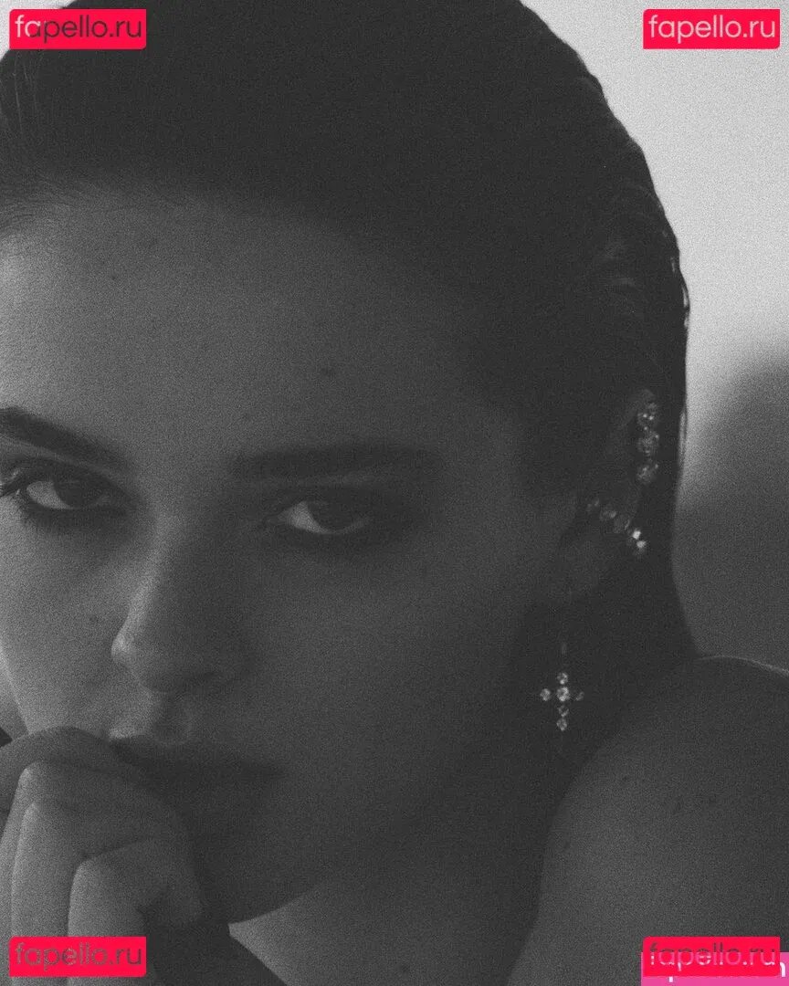 Charlotte Lawrence Onlyfans Photo Gallery 