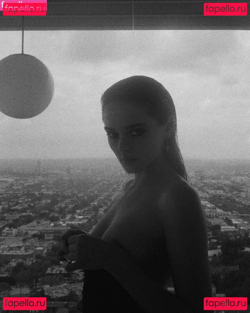 Charlotte Lawrence Onlyfans Photo Gallery 