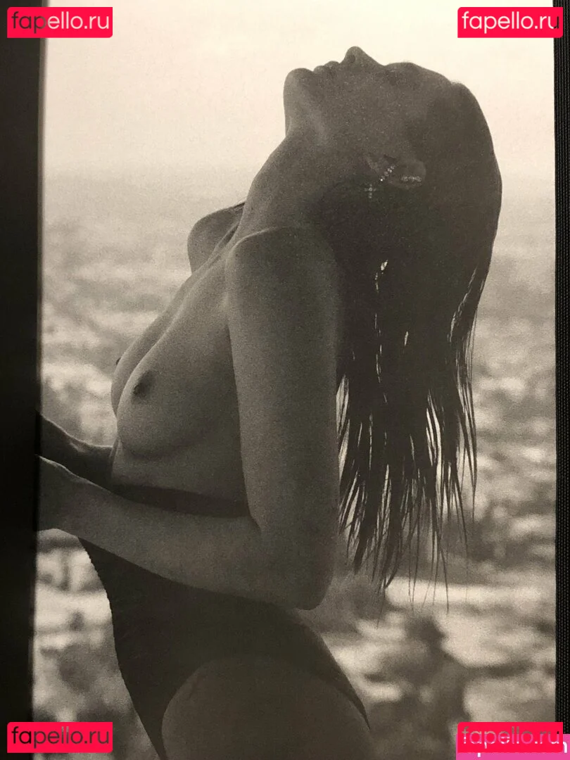 Charlotte Lawrence Onlyfans Photo Gallery 