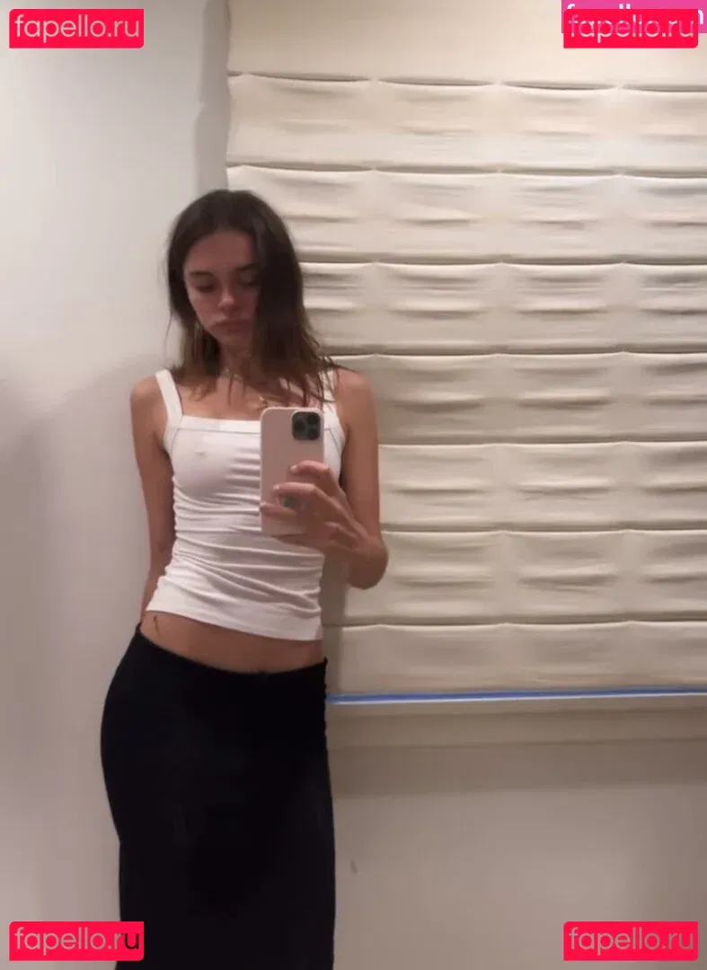 Charlotte Lawrence Onlyfans Photo Gallery 