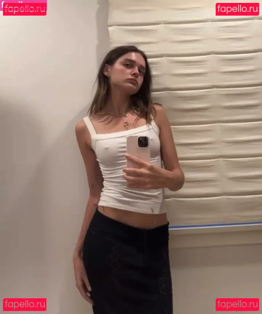 Charlotte Lawrence Onlyfans Photo Gallery 