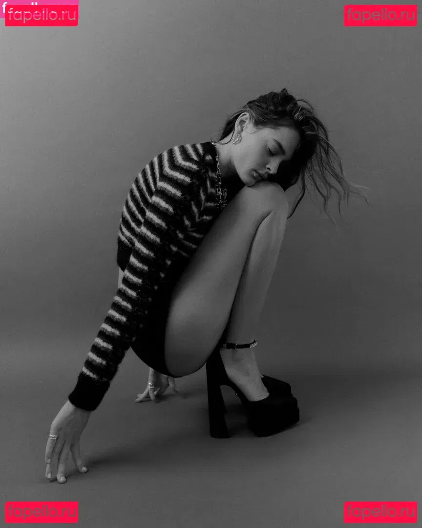 Charlotte Lawrence Onlyfans Photo Gallery 