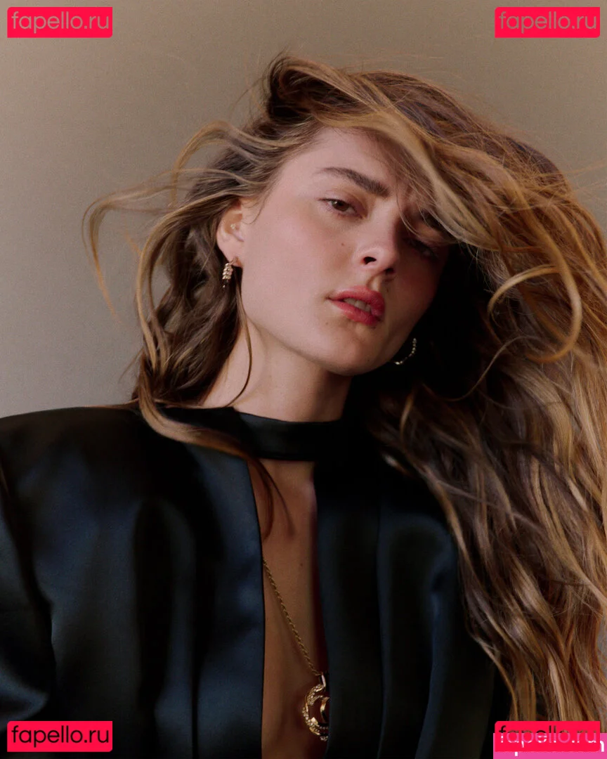 Charlotte Lawrence Onlyfans Photo Gallery 