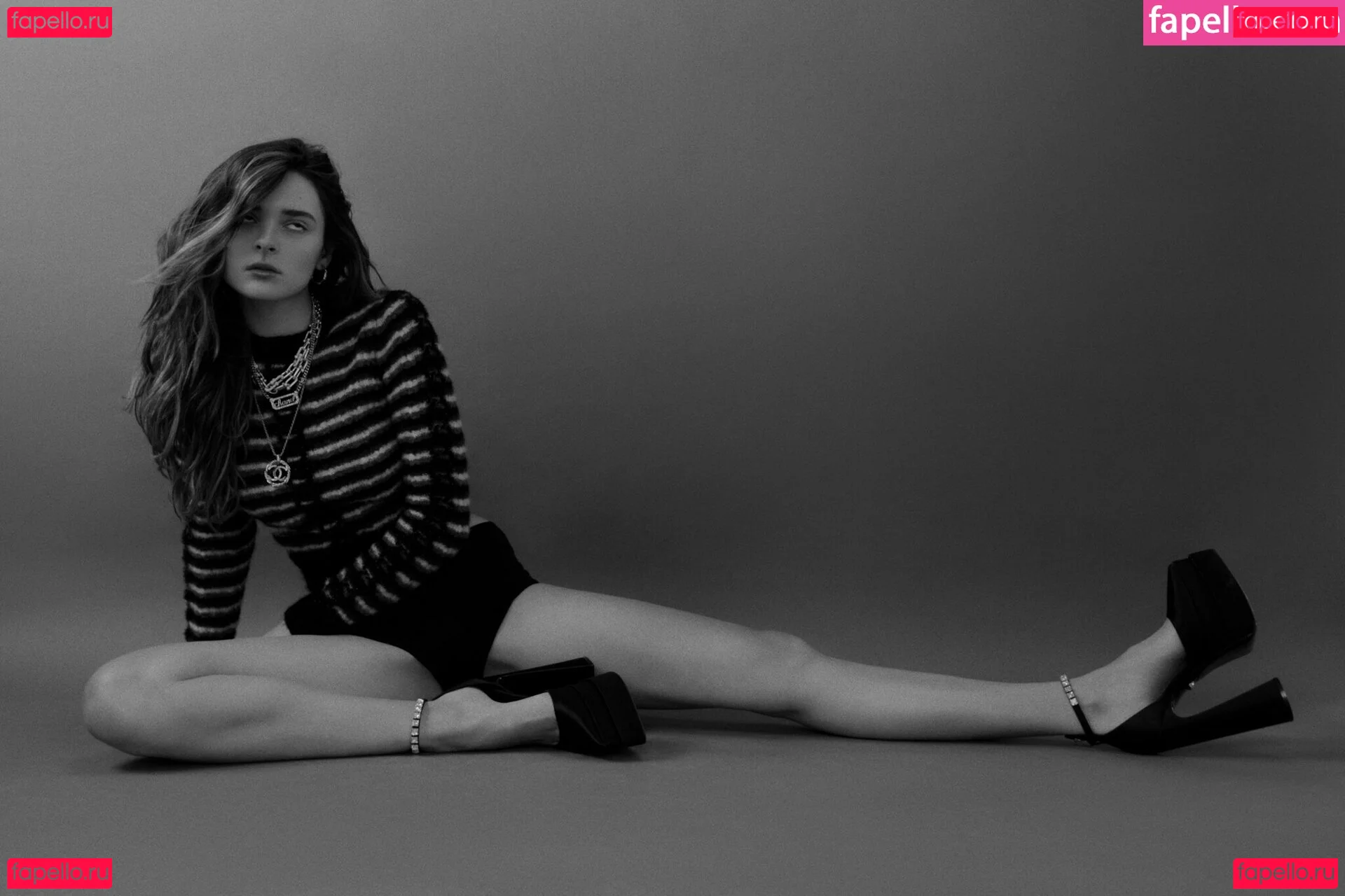 Charlotte Lawrence Onlyfans Photo Gallery 