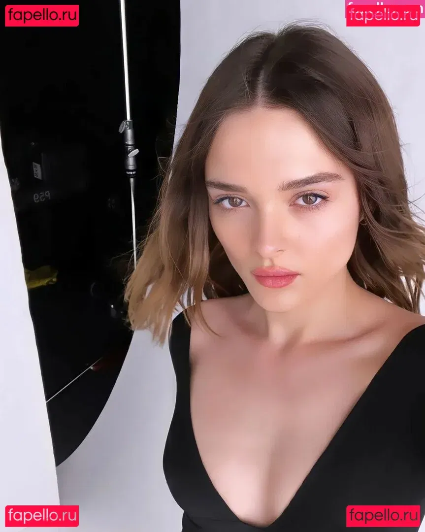 Charlotte Lawrence Onlyfans Photo Gallery 