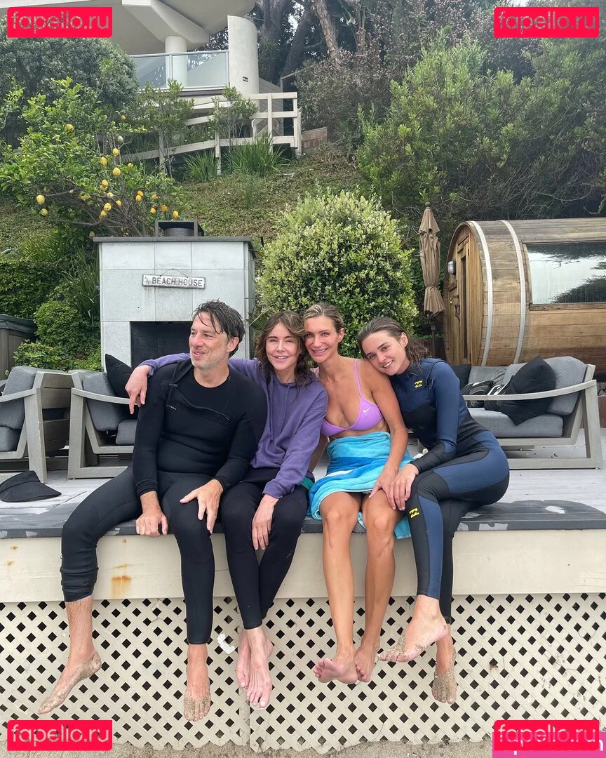 Charlotte Lawrence Onlyfans Photo Gallery 