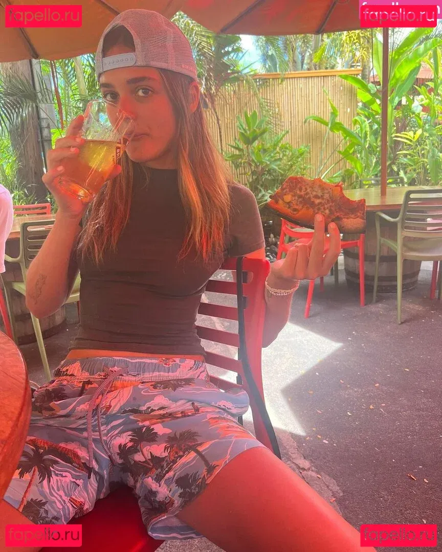 Charlotte Lawrence Onlyfans Photo Gallery 