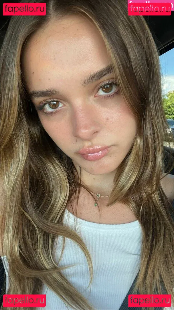 Charlotte Lawrence Onlyfans Photo Gallery 