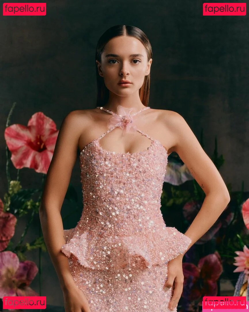 Charlotte Lawrence Onlyfans Photo Gallery 