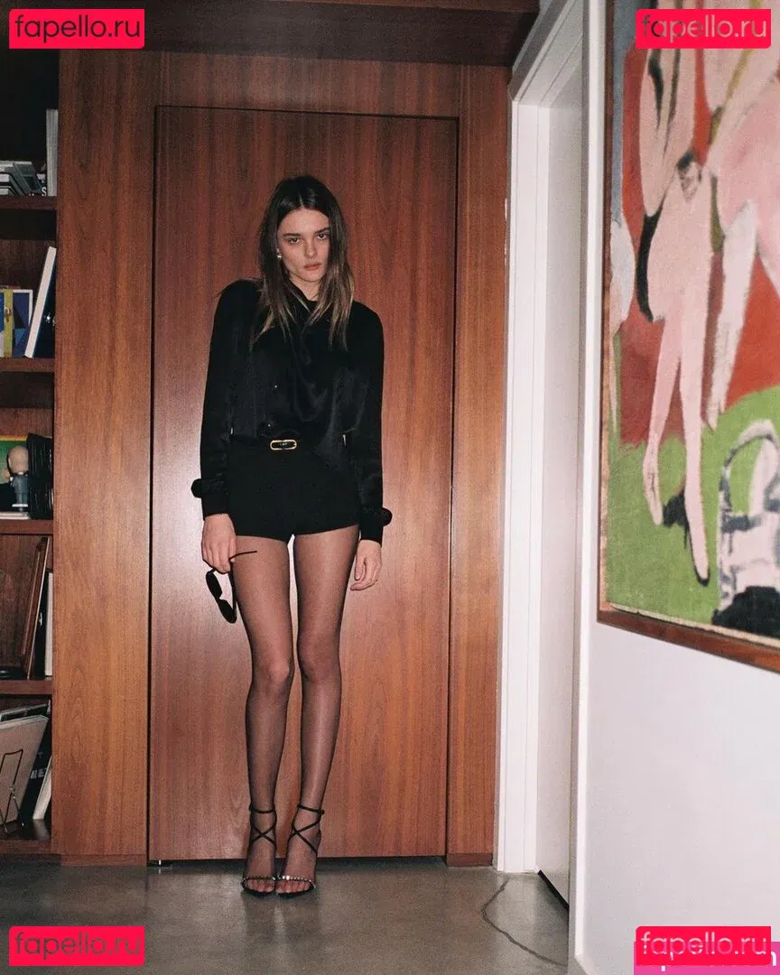 Charlotte Lawrence Onlyfans Photo Gallery 