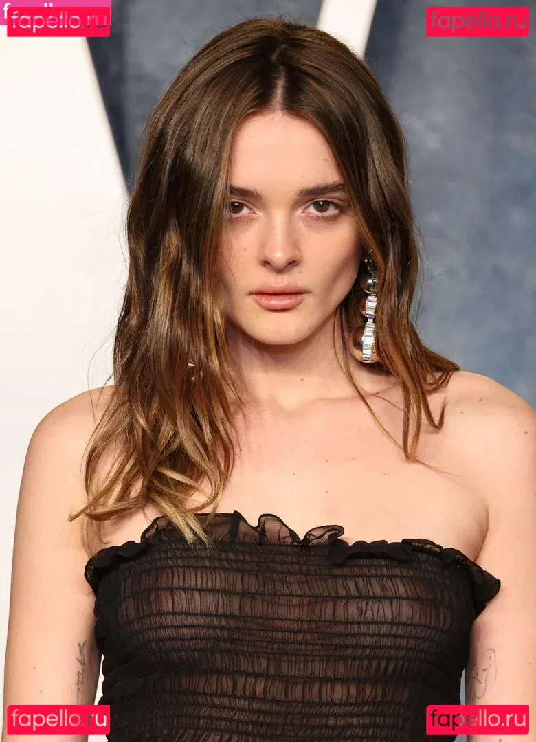 Charlotte Lawrence Onlyfans Photo Gallery 