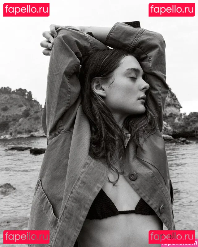 Charlotte Lawrence Onlyfans Photo Gallery 