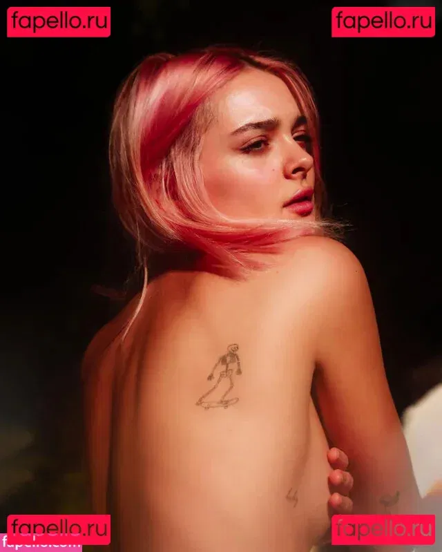 Charlotte Lawrence Onlyfans Photo Gallery 