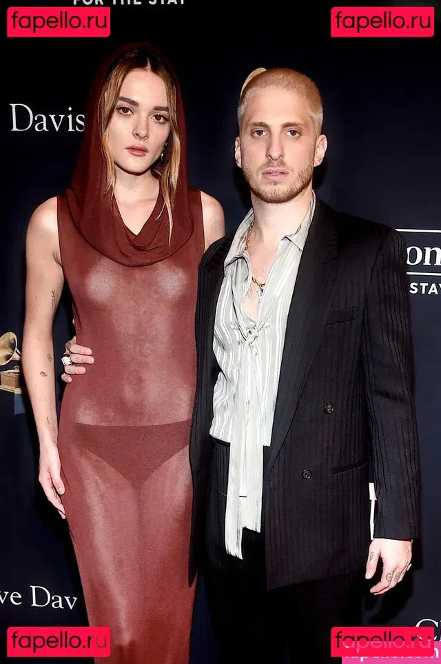 Charlotte Lawrence Onlyfans Photo Gallery 